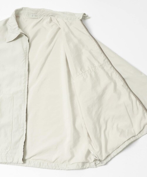 URBAN RESEARCH(アーバンリサーチ)の「A PRESSE Cotton Silk Back Gabardine Coach Jacket(ブルゾン・メンズ・BLACK/ECRU・2/3)」の7枚目の写真