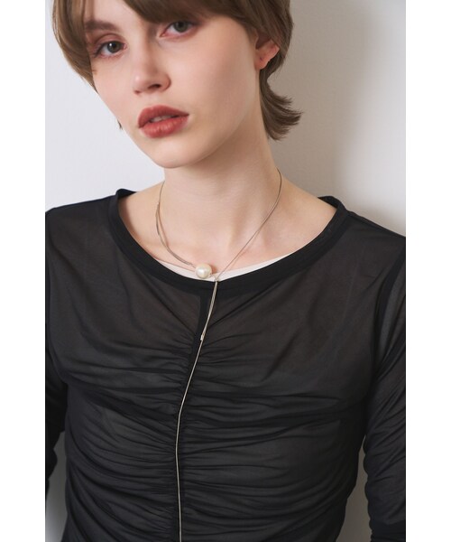ELENDEEK（エレンディーク）の「PEARL SLIDER NECKLACE（ネックレス・レディース・シルバー/ゴールド・F）」の2枚目の写真