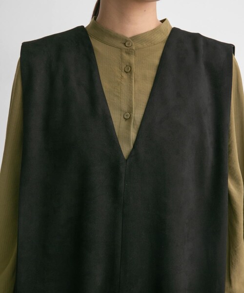 KBF（ケイビーエフ）の「ショルダータックスエードサロペット（サロペット/オーバーオール・レディース・BEIGE/BLACK・36/38）」の19枚目の写真