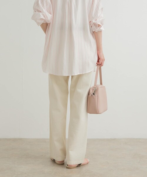 URBAN RESEARCH DOORS(アーバンリサーチドアーズ)の「デニムワイドパンツ(デニムパンツ・レディース・NATURAL/INDIGO・S/M/L)」の11枚目の写真