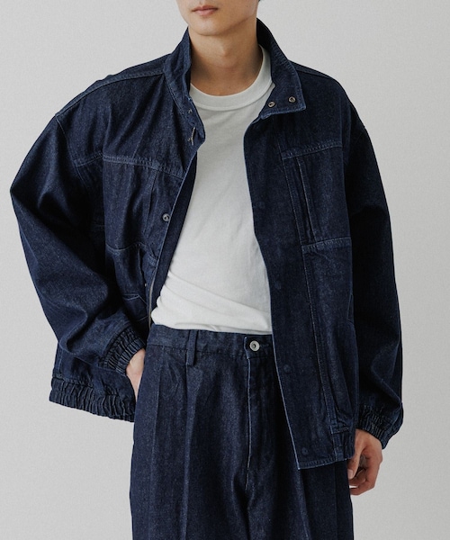 ADAM ET ROPE'（アダムエロペ）の「デニム ボマージャケット / ADAM ET ROPE' JEANS -FILM-（デニムジャケット・レディース・ブラック系/ネイビー・L/M）」の6枚目の写真