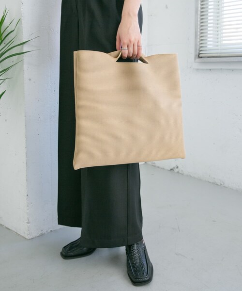 KBF（ケイビーエフ）の「スクエアニットBAG（ハンドバッグ・レディース・BLACK/YELLOW/BEIGE・one）」の19枚目の写真