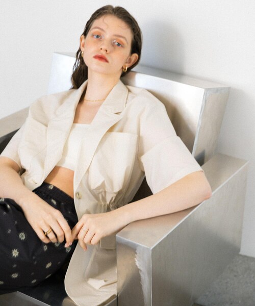 KBF(ケイビーエフ)の「ポケットディティールジャケット(テーラードジャケット・レディース・CAMEL/IVORY・one)」の18枚目の写真