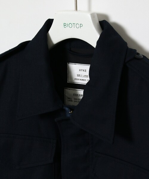 ADAM ET ROPE'（アダムエロペ）の「MENS【HYKE】M-51 TYPE FIELD JACKET/BIG FIT（ミリタリージャケット・メンズ・オリーブ/ネイビー・L）」の5枚目の写真