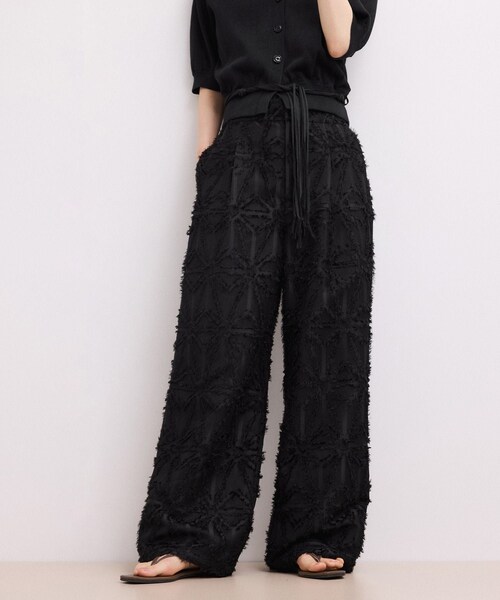 ADAM ET ROPE'(アダムエロペ)の「【WEB限定】フリンジジャガードパンツ(その他パンツ・レディース・ブラック/ホワイト/ダークブラウン系・36/38)」の21枚目の写真