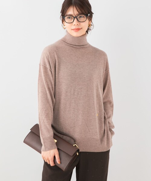 URBAN RESEARCH ROSSO（アーバンリサーチロッソ）の「F by ROSSO　ウォッシャブル抗ピルタートルニット（ニット/セーター・レディース・BEIGE/YELLOW/RED/NAVY・Free）」の5枚目の写真