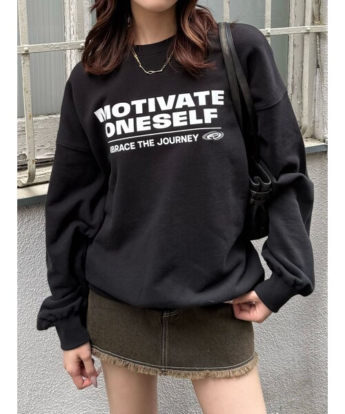 EMODA（エモダ）の「【WEB限定】スパイラルロゴスウェット（スウェット・レディース・グレー/ブラック/ネイビー・F）」の4枚目の写真