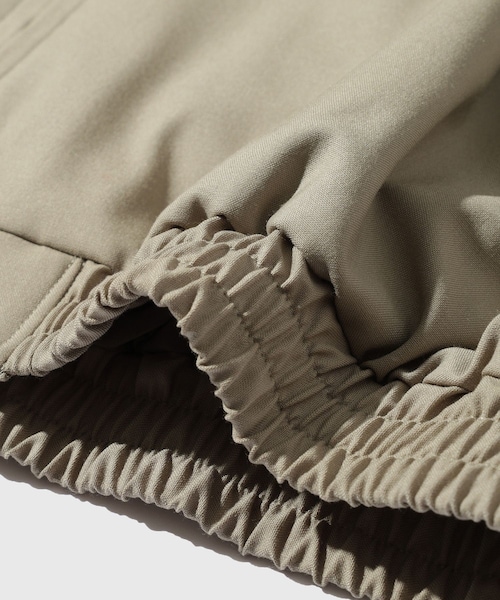 ADAM ET ROPE'（アダムエロペ）の「【AURALEE/オーラリー】ULTRA FINE TROPICAL WOOL ZIP BLOUSON（ブルゾン・メンズ・チャコール/カーキ・3/4）」の15枚目の写真