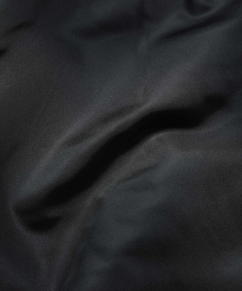 ADAM ET ROPE'（アダムエロペ）の「【ANOTHER OFFICE/アナザーオフィス】NEO MA-1 JACKET（MA-1・メンズ・ブラック/オリーブ・2/3）」の12枚目の写真