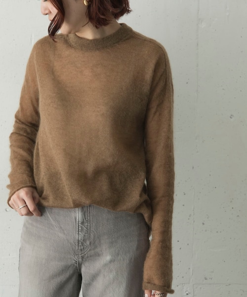 CREW NECK SWEATER