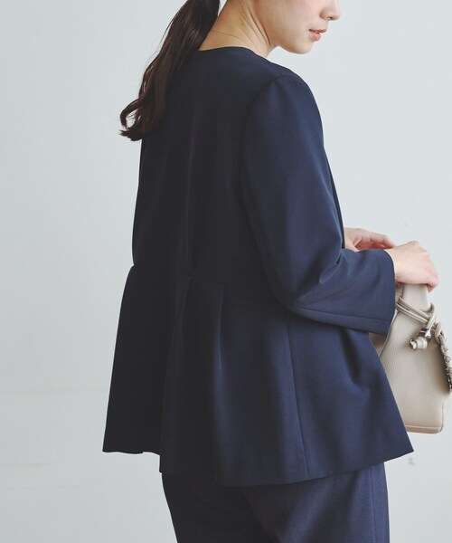 URBAN RESEARCH（アーバンリサーチ）の「ノーカラーペプラムジャケット（ノーカラージャケット・レディース・NAVY/BLACK・Free）」の18枚目の写真