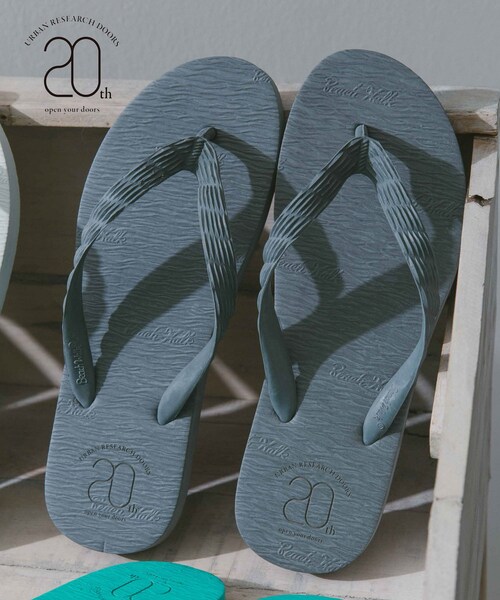 URBAN RESEARCH DOORS（アーバンリサーチドアーズ）の「『別注』BEACH WALK×DOORS　20th ビーチサンダル（サンダル・メンズ・White/Black/Gray/Mint/Brown/Navy Blue・25/26/27/28）」の3枚目の写真