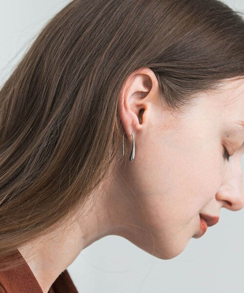 URBAN RESEARCH(アーバンリサーチ)の「decor『デコール』 DropHook Pierce(ピアス(両耳用)・レディース・SILVER・-)」の4枚目の写真
