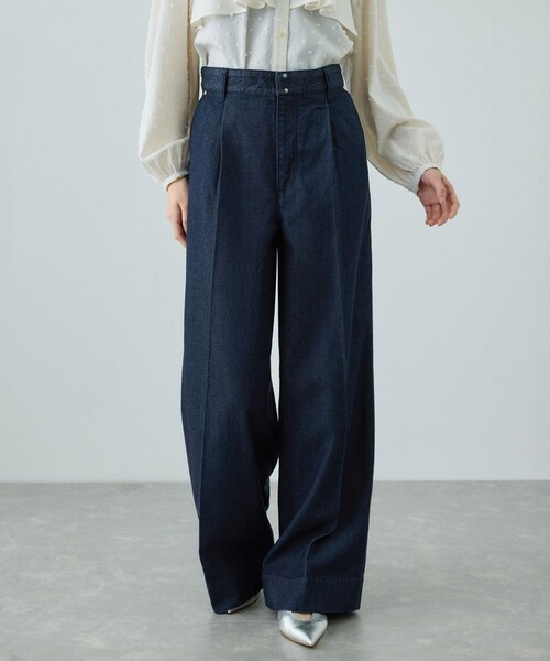 ROPE'（ロペ）の「テンセルデニムストレートワイドパンツ/イージーケア・セットアップ対応（デニムパンツ・レディース・ネイビー/ブルー・36/38/40）」の2枚目の写真