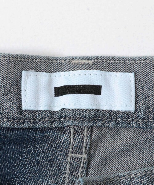 URBAN RESEARCH(アーバンリサーチ)の「REVERBERATE GRADATION DENIM PANTS(デニムパンツ・メンズ・SAX BLUE・1/2)」の11枚目の写真