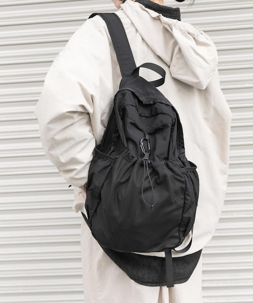 EKAL(エカル)の「EASY DAYPACK(バックパック/リュック・レディース・ブラック/グレージュ/ブルー/ベージュ・One)」の1枚目の写真