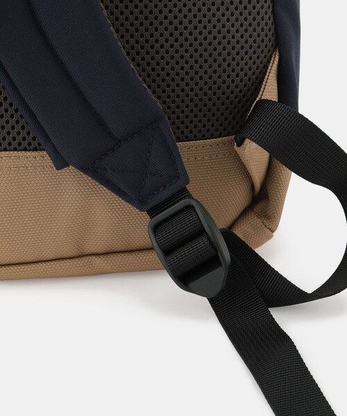 ROPE' PICNIC(ロペピクニック)の「【KIDS/キッズ】【THE NORTH FACE/ザ・ノース・フェイス】K Berkeley(バックパック/リュック・キッズ・ベージュ/ネイビー・F)」の19枚目の写真