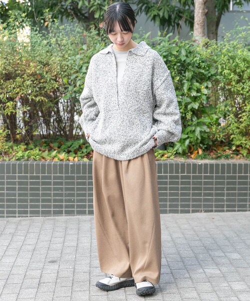 EKAL（エカル）の「鹿子編みスキッパー衿ニット（ニット/セーター・レディース・グレー/ベージュ/チャコール・One）」の8枚目の写真