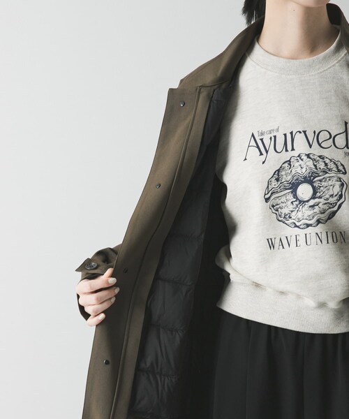 URBAN RESEARCH（アーバンリサーチ）の「『WEB限定』インナーダウン付スタンドカラーロングコート（テーラードジャケット・レディース・BLACK/KHAKI・Free）」の18枚目の写真