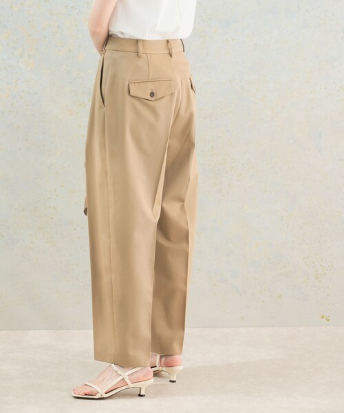 URBAN RESEARCH ROSSO（アーバンリサーチロッソ）の「タックコクーンパンツ（その他パンツ・レディース・off/beige/black・36/38）」の3枚目の写真