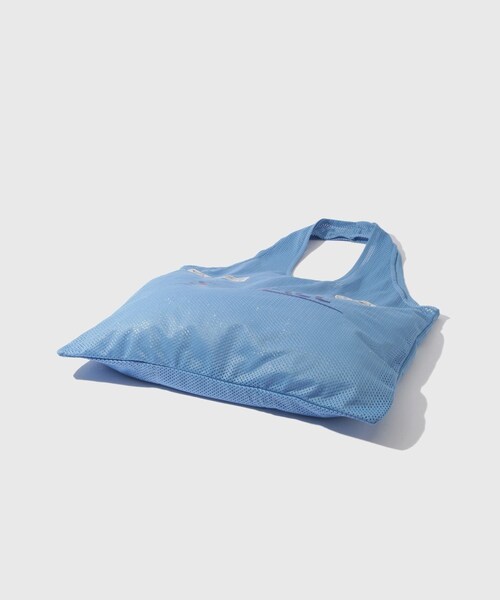 ADAM ET ROPE'（アダムエロペ）の「【HIDAKA/ヒダカ】SafeAcc Bib Tote（トートバッグ・メンズ・ブラック/サックス・F）」の8枚目の写真