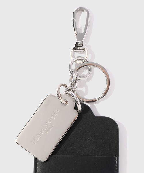 ADAM ET ROPE'(アダムエロペ)の「【Maison Margiela/メゾン マルジェラ】DOUBLE TAG KEYRING(キーケース/キーアクセサリー・メンズ・ブラック・F)」の4枚目の写真