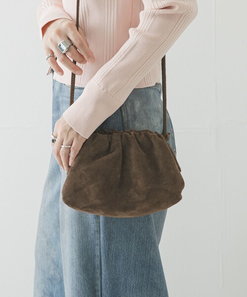 URBAN RESEARCH（アーバンリサーチ）の「レザーショルダーバッグ（ショルダーバッグ・レディース・BLACK/BROWN/SILVER・-）」の15枚目の写真