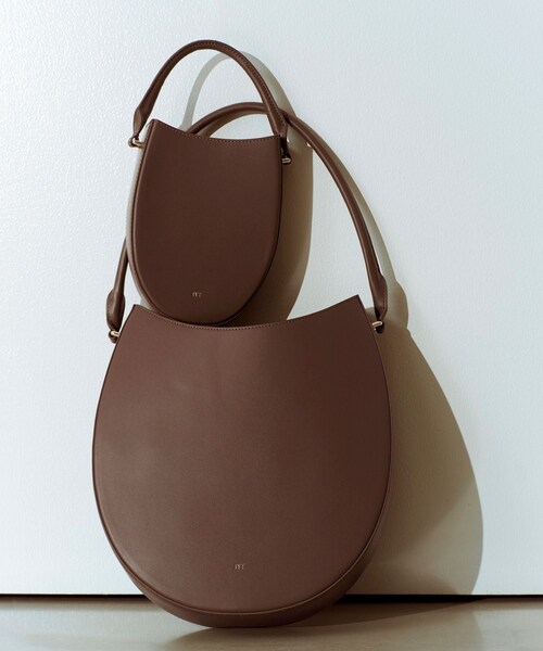ADAM ET ROPE'(アダムエロペ)の「【PFT】Tamago Medium バッグ(ショルダーバッグ・レディース・ホワイト/ブラウン/キャメル・F)」の11枚目の写真