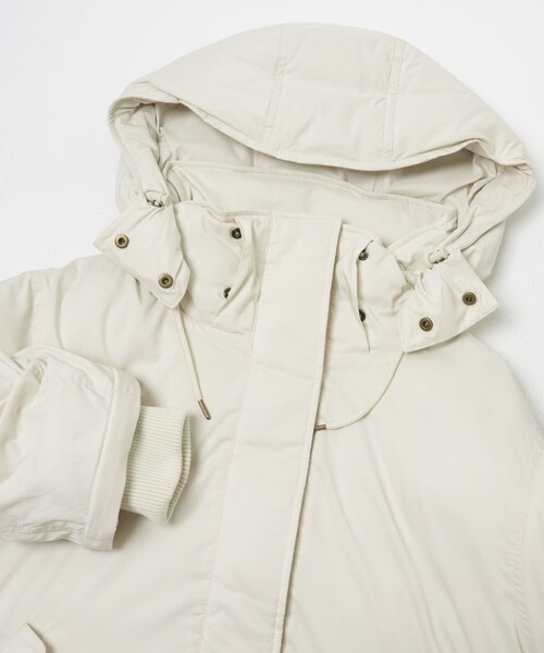 URBAN RESEARCH Sonny Label（アーバンリサーチサニーレーベル）の「撥水2WAYフーディスタンドダウンコート（その他アウター・レディース・アイボリー/ブラック/ブラウン・Free）」の13枚目の写真