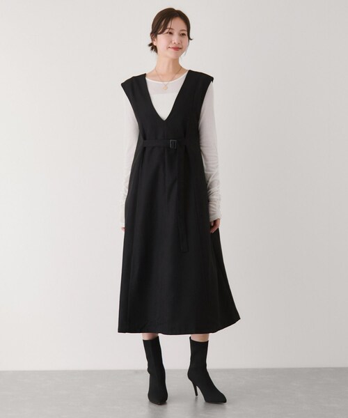 Jayro(ジャイロ)の「フロントベルトVネックワンピース(ワンピース・レディース・ブラック/オフホワイト/ダークブラウン/ピンク・M)」の2枚目の写真