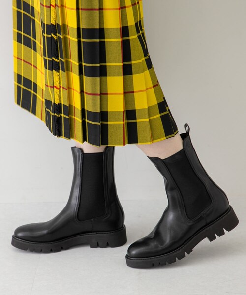 URBAN RESEARCH Sonny Label（アーバンリサーチサニーレーベル）の「サイドゴアショートブーツ（ブーツ・レディース・ブラック/ベージュ・36/37/38）」の7枚目の写真