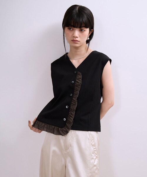 ADAM ET ROPE'(アダムエロペ)の「【WEB限定】・【定番】ラッフルコンビスリーブレストップス(Tシャツ/カットソー・レディース・ブラック/ブラック系/ホワイト・F)」の14枚目の写真