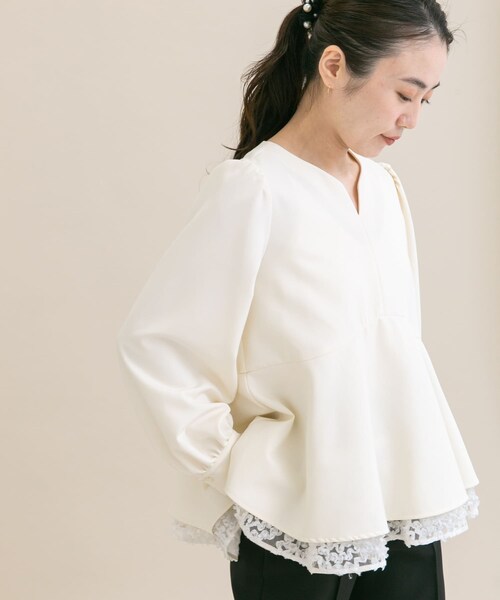 URBAN RESEARCH ROSSO（アーバンリサーチロッソ）の「『WEB限定』レイヤードペプラムブラウス（シャツ/ブラウス・レディース・OFF×OFF/BLK×BLK・Free）」の8枚目の写真