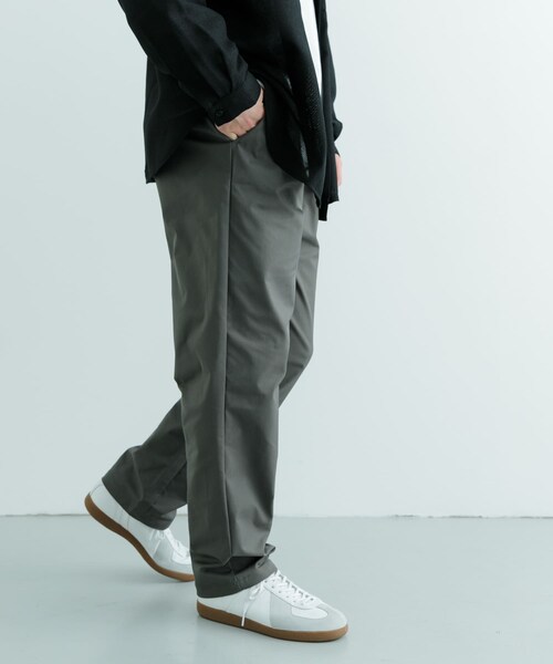 ITEMS URBANRESEARCH(アイテムズ アーバンリサーチ)の「PENNEYS FOX Youth 1-tuck パンツ(その他パンツ・メンズ・CHA/BEG/BLK・M/L)」の17枚目の写真