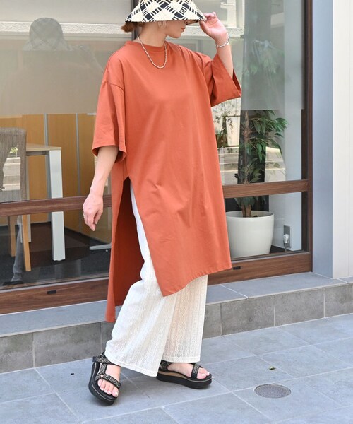 Sheson(シーズン)の「Sheson(シーズン) ディープサイドスリット カットワンピース(ワンピース・レディース・ブラック/カーキ/キャメル/ホワイト/ベリーペリ/グレーベージュ/ブラウン/モカ/テラコッタオレンジ/ダークグリーン/ミルクティベージュ・FREE)」の16枚目の写真