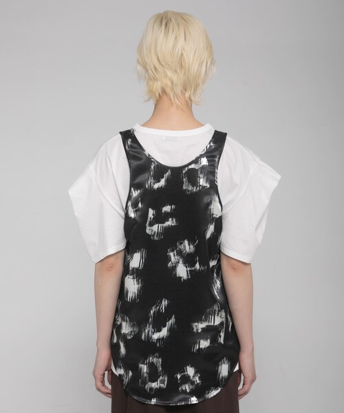 LAATO（ラート）の「tack sleeve tee（Tシャツ/カットソー・レディース・パール/インク/キャメル・Free）」の6枚目の写真