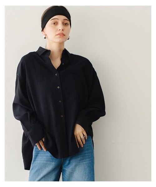 nissen（ニッセン）の「ニュアンスエアリードビーオーバーサイズシャツ（接触冷感・UVカット）（セットアップ可能）＜大きいサイズ有＞（シャツ/ブラウス・レディース・ベージュ<ニッセンオンライン限定カラー>/ネイビー/ブラウン★26秋新色・S~M/L~LL/3L~4L/5L~6L/8L/10L）」の9枚目の写真