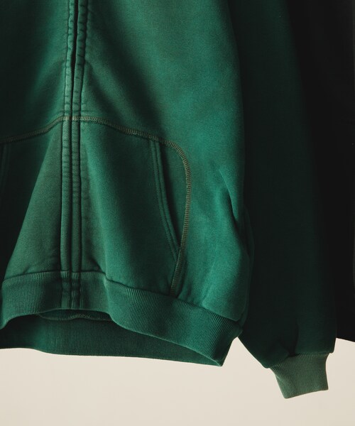 URBAN RESEARCH(アーバンリサーチ)の「A PRESSE Vintage Zip Sweat Hoodie(パーカー・メンズ・BLACK/GREEN・2/3/4)」の13枚目の写真