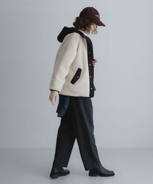 URBAN RESEARCH Sonny Label（アーバンリサーチサニーレーベル）の「リバーシブルボア撥水ショートコート（その他アウター・レディース・アイボリー/ブラック/チャコール・Free）」の10枚目の写真
