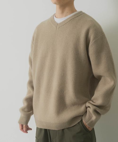 ITEMS URBANRESEARCH（アイテムズ アーバンリサーチ）の「タスマニア メリノウール100 Vネックニット（ニット/セーター・メンズ・WHT/BEG/MTD/DARK BLUE/BGD/CHA・M/L）」の4枚目の写真
