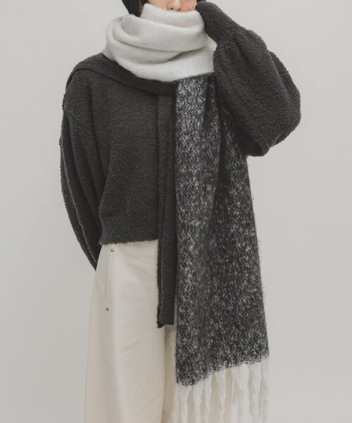 KBF（ケイビーエフ）の「ビッグフリンジバイカラーストール（マフラー・レディース・YELLOW/RED/BLACK・One）」の9枚目の写真