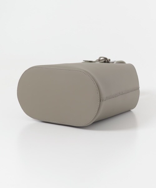 URBAN RESEARCH(アーバンリサーチ)の「『一部別注カラー』BAGMATI レザーワンショルダーバッグ(ハンドバッグ・レディース・NATURAL/別注GREEN・-)」の16枚目の写真