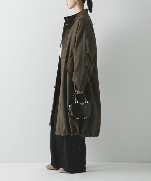 URBAN RESEARCH（アーバンリサーチ）の「『WEB限定』インナーダウン付スタンドカラーロングコート（テーラードジャケット・レディース・BLACK/KHAKI・Free）」の20枚目の写真