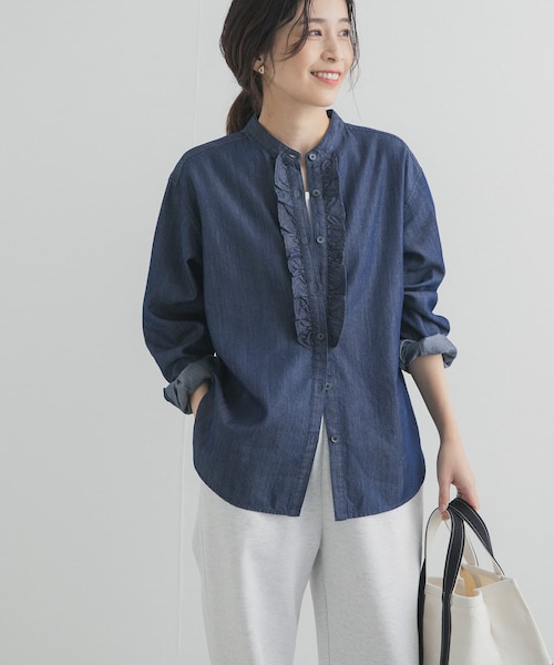 URBAN RESEARCH DOORS(アーバンリサーチドアーズ)の「フロントフリルシャツ(シャツ/ブラウス・レディース・NATURAL/INDIGO・Free)」の2枚目の写真