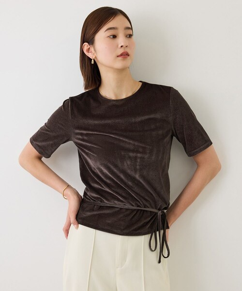 ROPE'(ロペ)の「チョーカーコード付きシアーベロアTシャツ/イージーケア(Tシャツ/カットソー・レディース・オフホワイト/ブラウン/キャメル・36/38)」の7枚目の写真