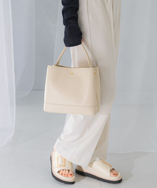 URBAN RESEARCH ROSSO（アーバンリサーチロッソ）の「AULENTTI　スクエアBAG（ハンドバッグ・レディース・LATTE/FUXIA/MOKA・-）」の5枚目の写真