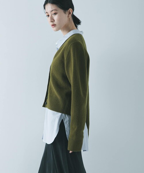 URBAN RESEARCH（アーバンリサーチ）の「カシミヤ強縮Vネックカーディガン（カーディガン/ボレロ・レディース・TOP BROWN/KHAKI・FREE）」の17枚目の写真