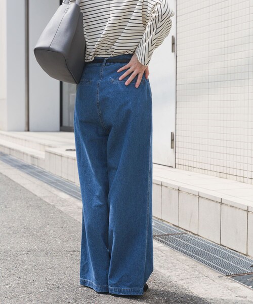 ITEMS URBANRESEARCH（アイテムズ アーバンリサーチ）の「ウエストタックデニムパンツ（デニムパンツ・レディース・BLU/IDG・S/M）」の6枚目の写真