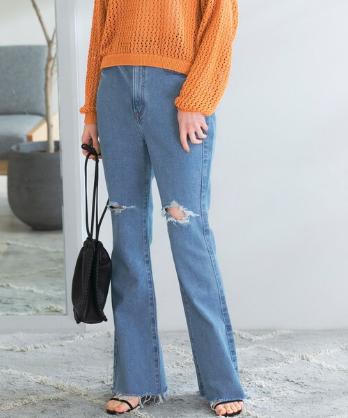 URBAN RESEARCH ROSSO（アーバンリサーチロッソ）の「NEEDBY heritage　BARBARA BOOT CUT DAMAGED（デニムパンツ・レディース・DAMAGELBLU・24/25/26）」の3枚目の写真