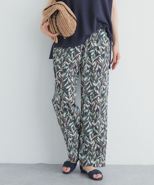 URBAN RESEARCH DOORS(アーバンリサーチドアーズ)の「ボタニカルプリントイージーパンツ(その他パンツ・レディース・BLACK/KHAKI・Free)」の18枚目の写真